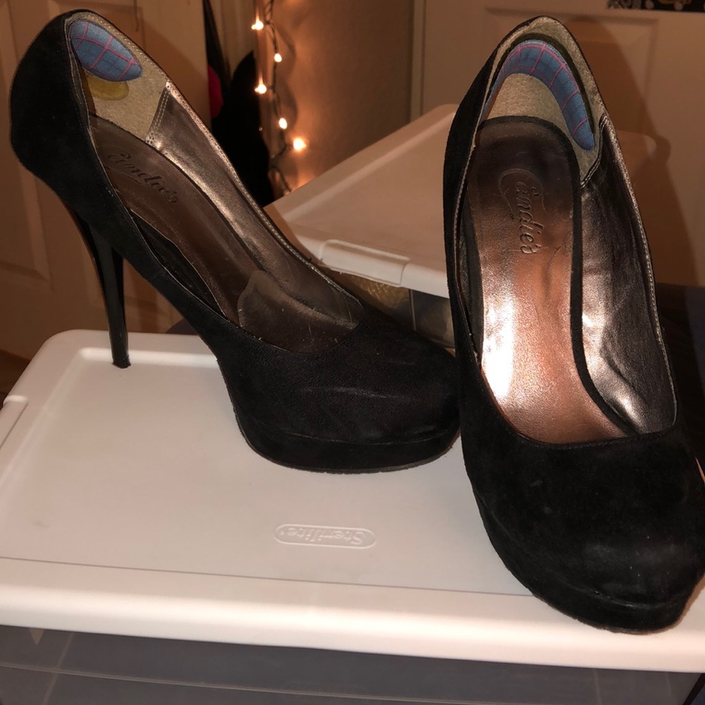 HEELS all black